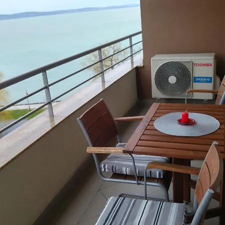 Club 218 Betti Wellness Apartment