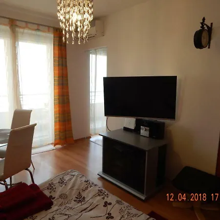 Club 218 Betti Wellness Apartmán *