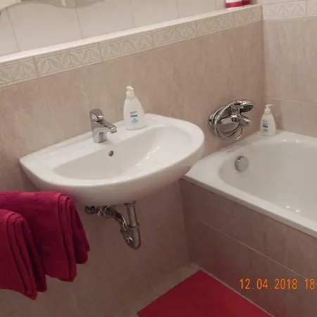 Club 218 Betti Wellness Apartment *